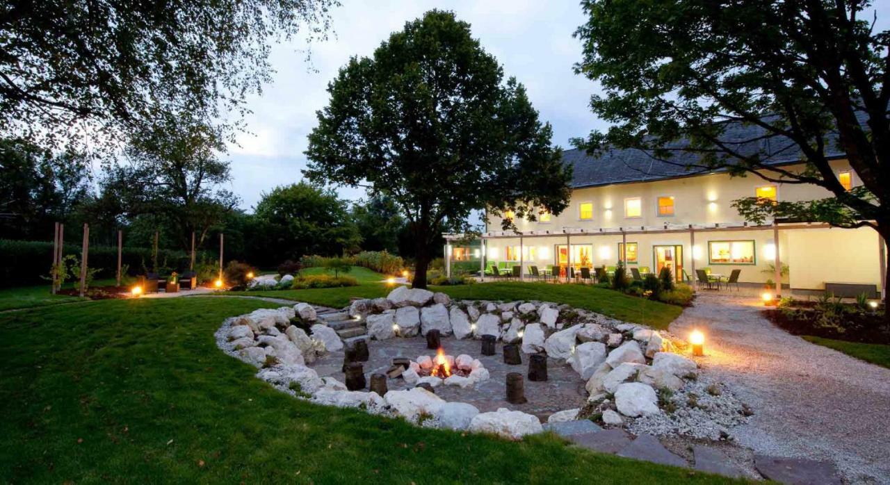Hotel Sonnenhof Timelkam Exterior foto